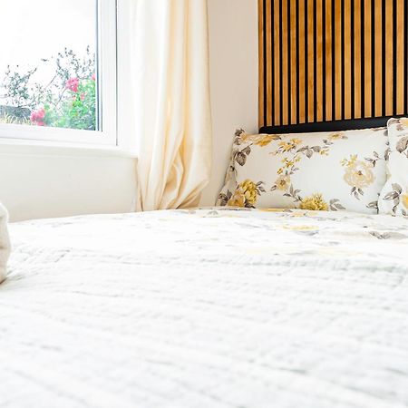 Earley Luxury Ensuite Room With Private Entrance Reading Ngoại thất bức ảnh
