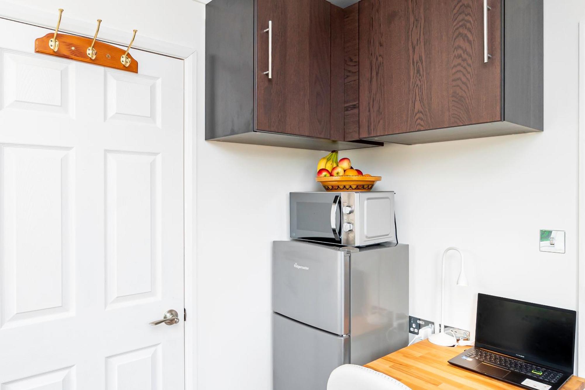 Earley Luxury Ensuite Room With Private Entrance Reading Ngoại thất bức ảnh