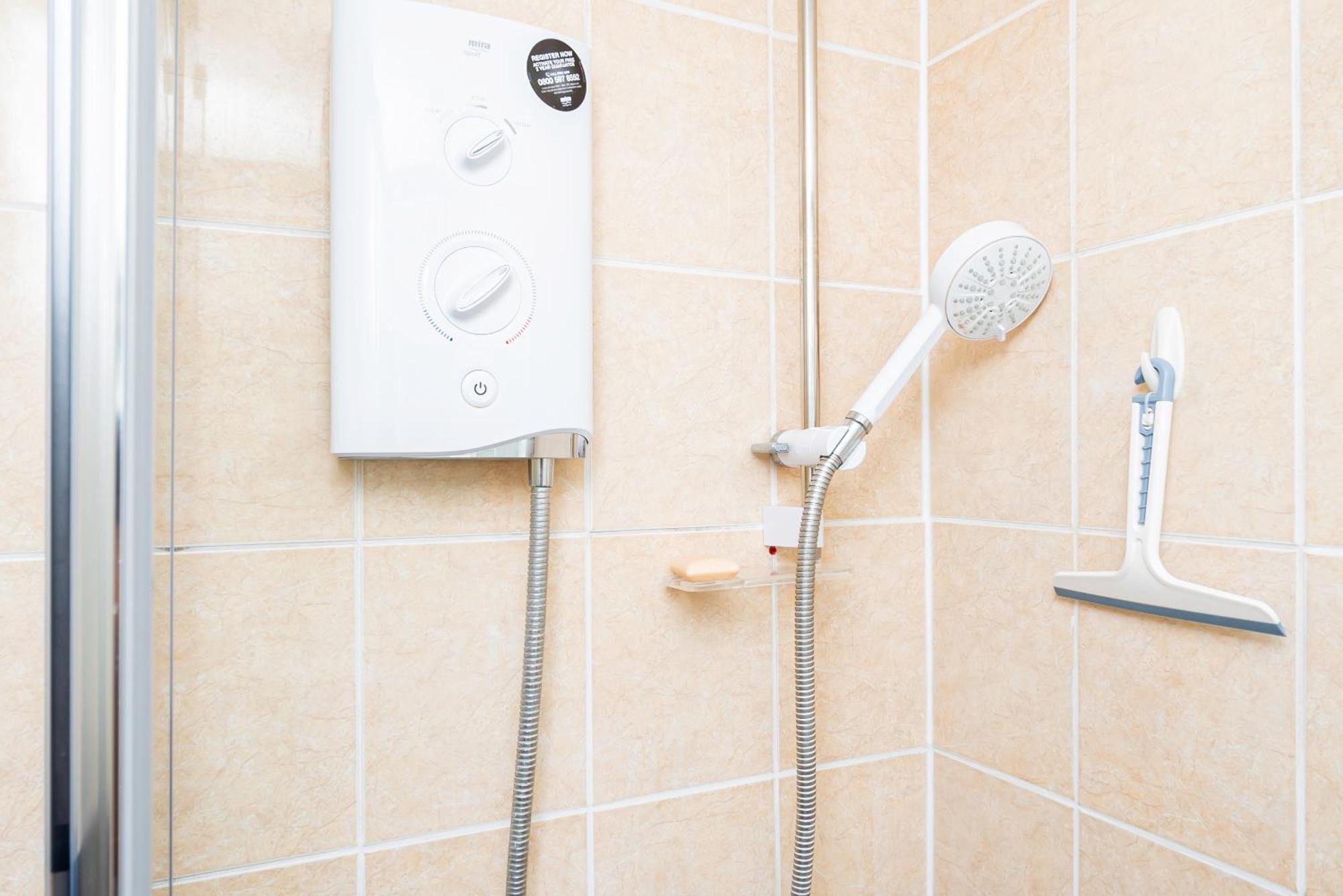 Earley Luxury Ensuite Room With Private Entrance Reading Ngoại thất bức ảnh