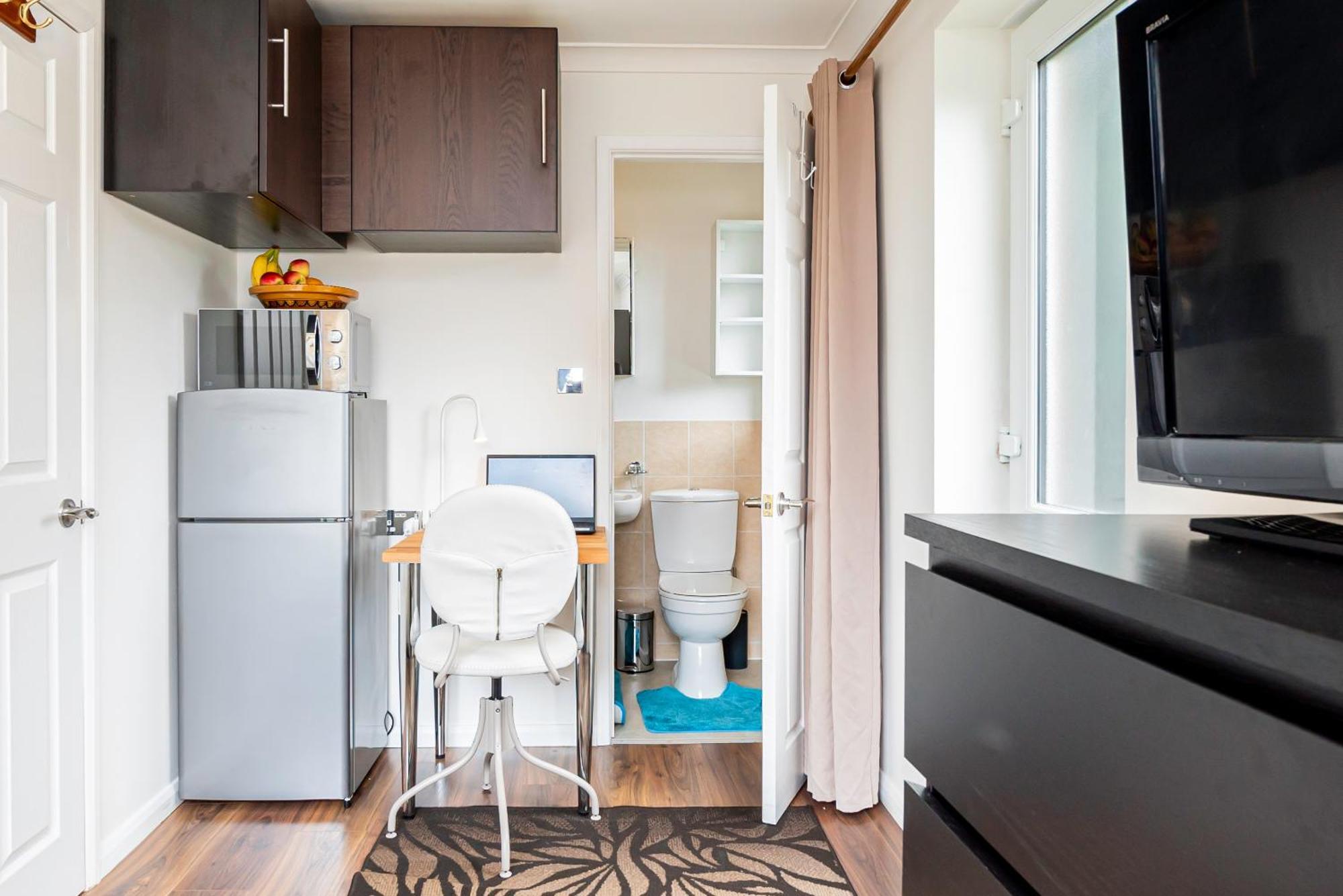 Earley Luxury Ensuite Room With Private Entrance Reading Ngoại thất bức ảnh